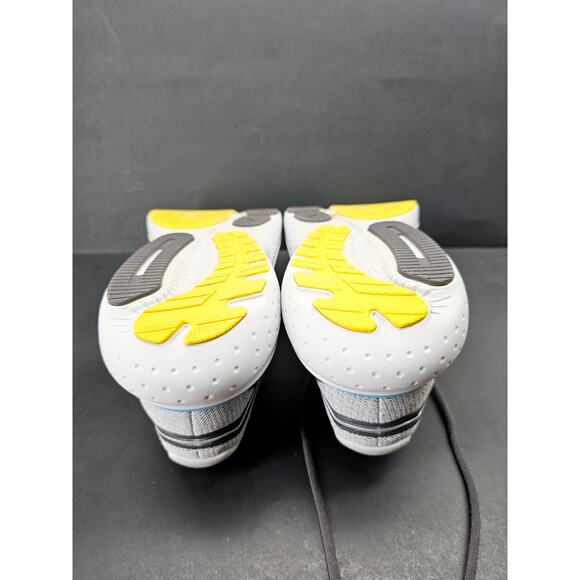 Brooks Men 10 Comfy footwear - Picture 8 of 9